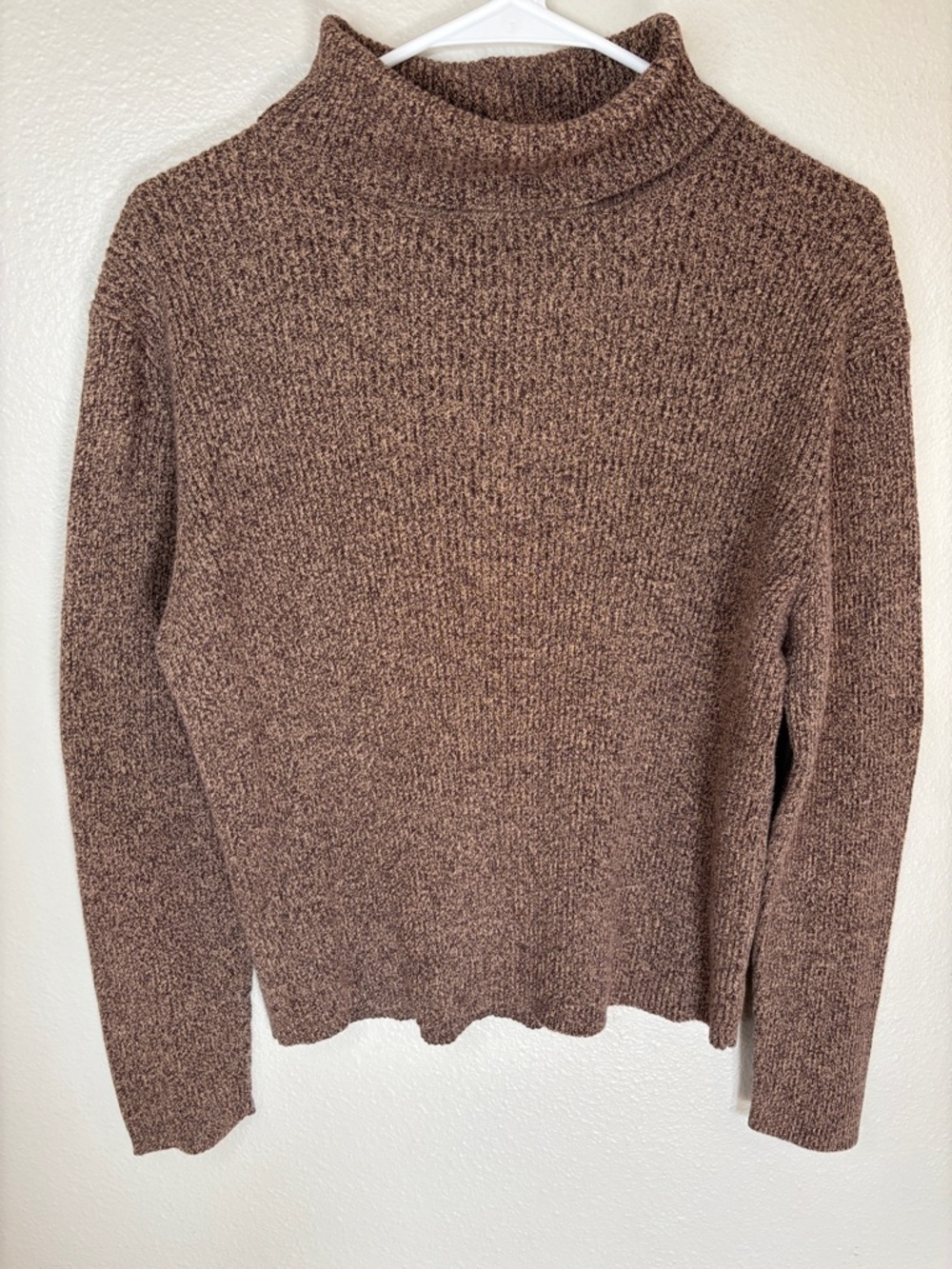 Cozy Brown Turtleneck Sweater - Classic Ribbed Knit -185sku